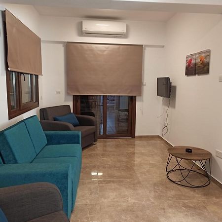 River Apartments Galata Luaran gambar
