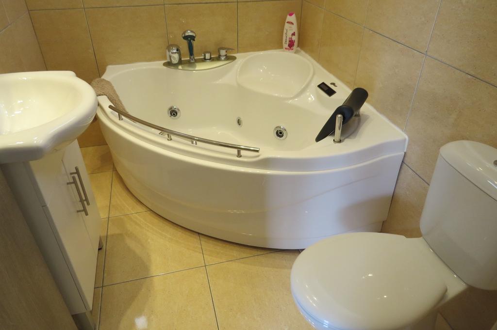 River Apartments Galata Luaran gambar